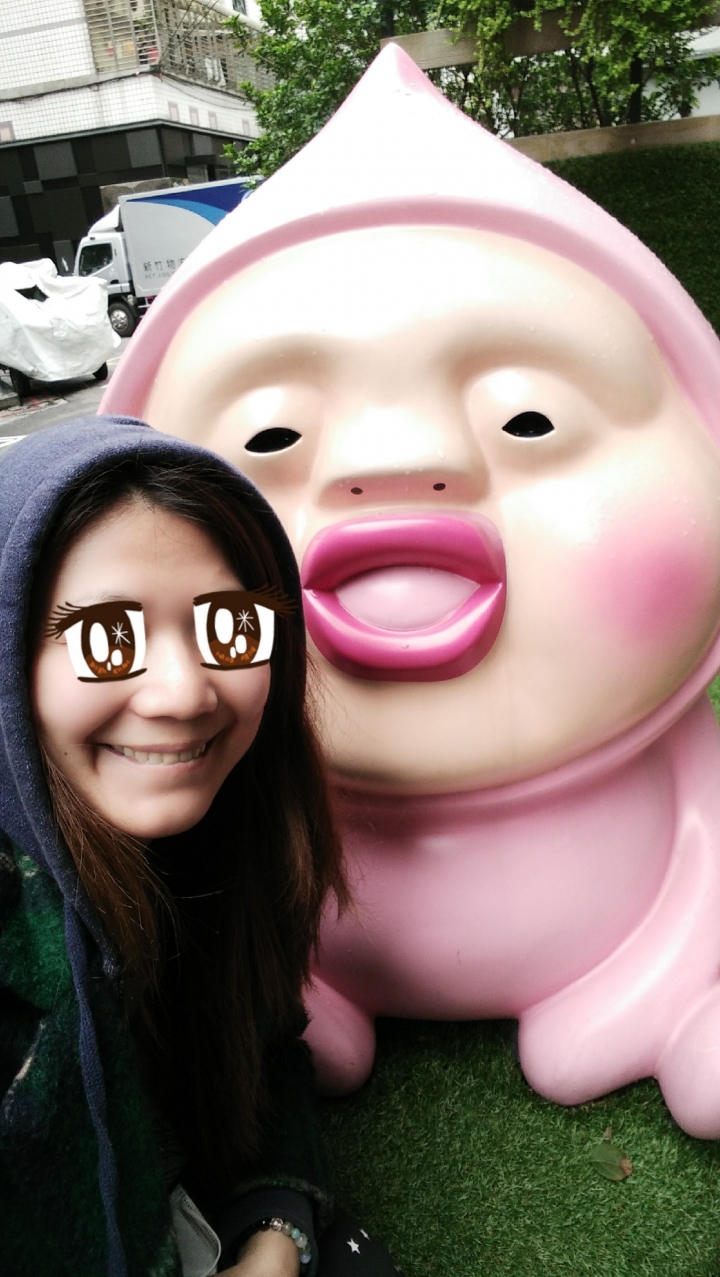 和閨蜜少女心大爆發的~醜比頭餐廳下午茶和hellokitty涮涮鍋