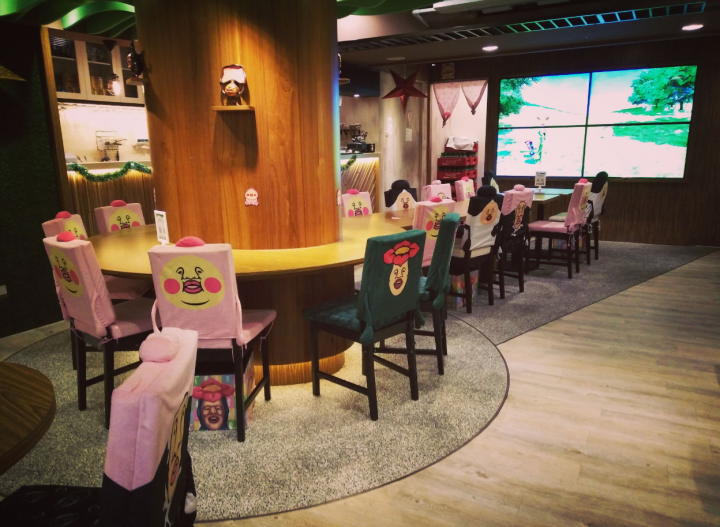 和閨蜜少女心大爆發的~醜比頭餐廳下午茶和hellokitty涮涮鍋