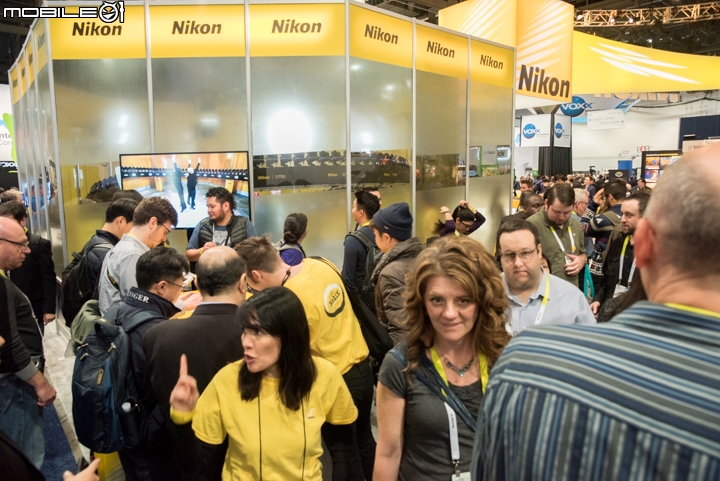 [CES 2016] Nikon, Canon, Sony 展場相機新品速報