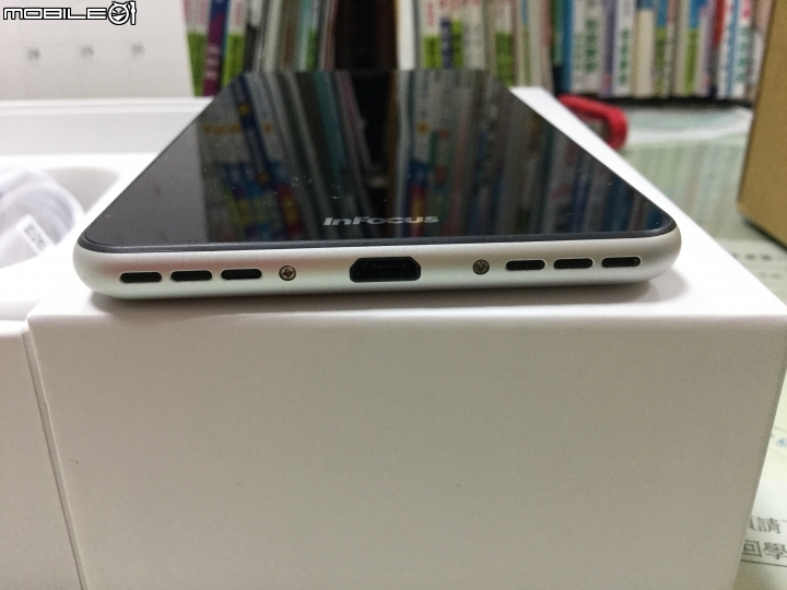 InFocus M808 【就想你.想揪你 買一送一】開箱分享文