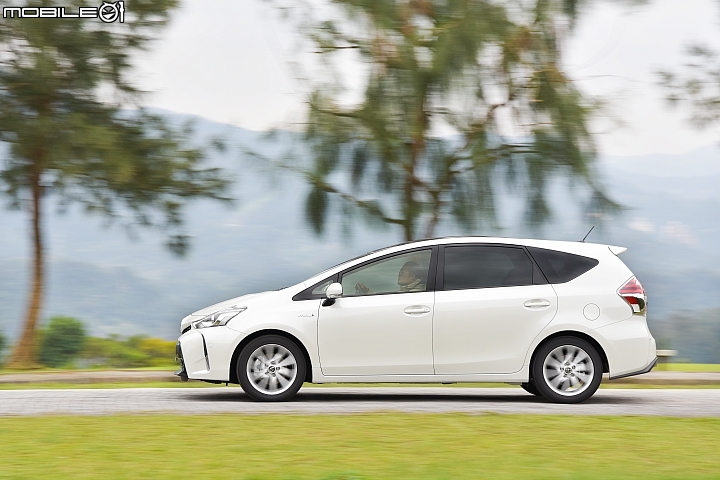 節能價值 七人同享 Toyota Prius α