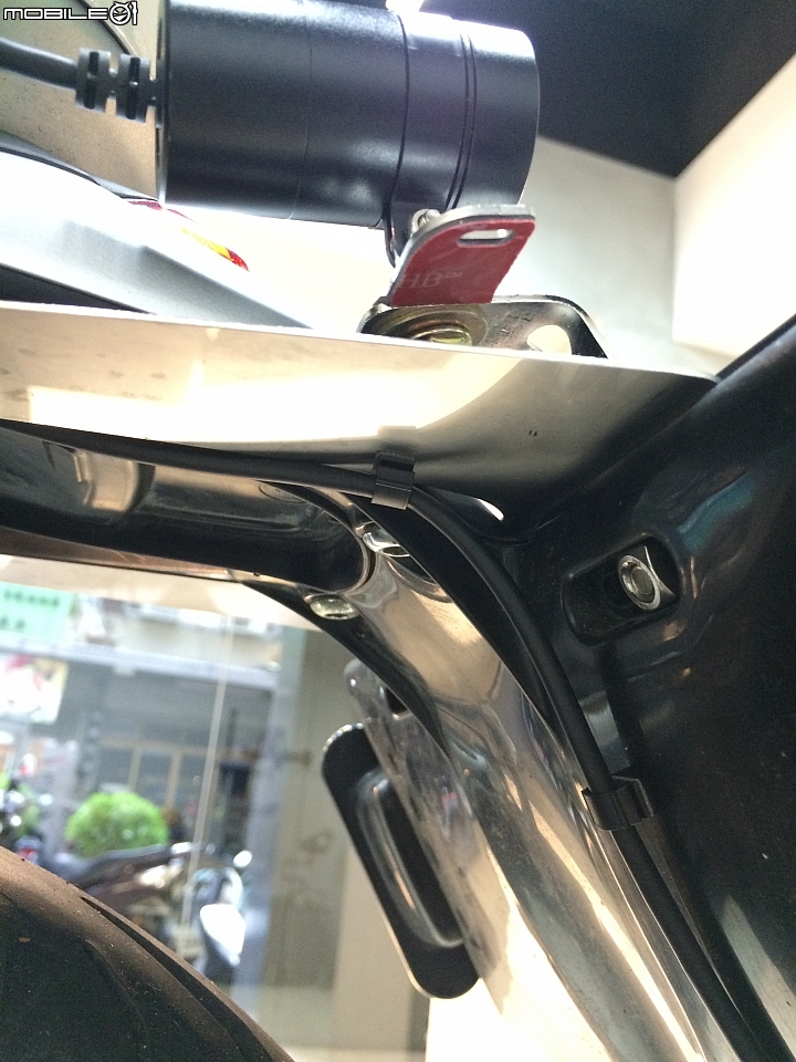 電車也要雙鏡頭 大黃蜂行車紀錄器on Gogoro