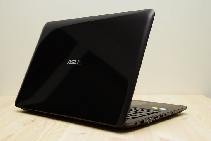 ASUS X556U i5、FHD+GT940M+TYPE C
