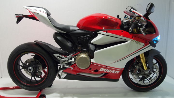 DUCATI 1299 POCHER 1/4 模型+SMD燈