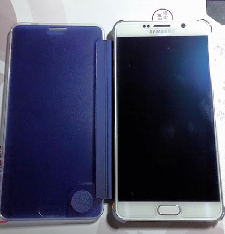使用才兩個月的 Note 5 ,怎麼就裂了