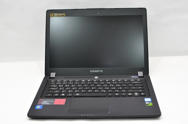 GIGABYTE P34W V5 六代新機開箱分享