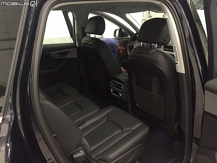 Audi Q7 Luxury 七人座開箱文