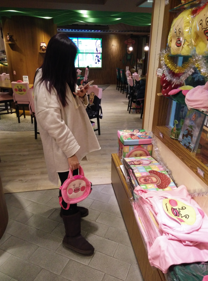 和閨蜜少女心大爆發的~醜比頭餐廳下午茶和hellokitty涮涮鍋