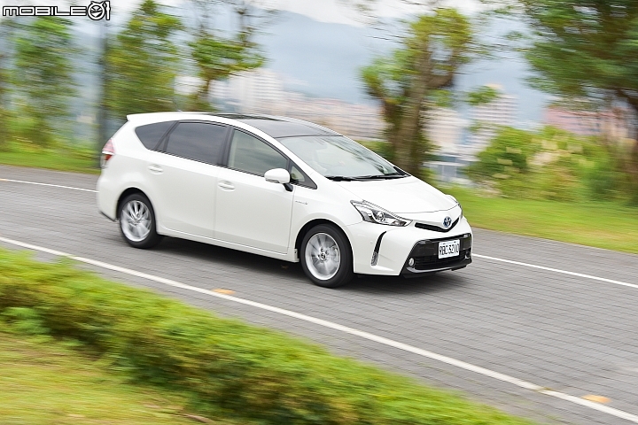 節能價值 七人同享 Toyota Prius α