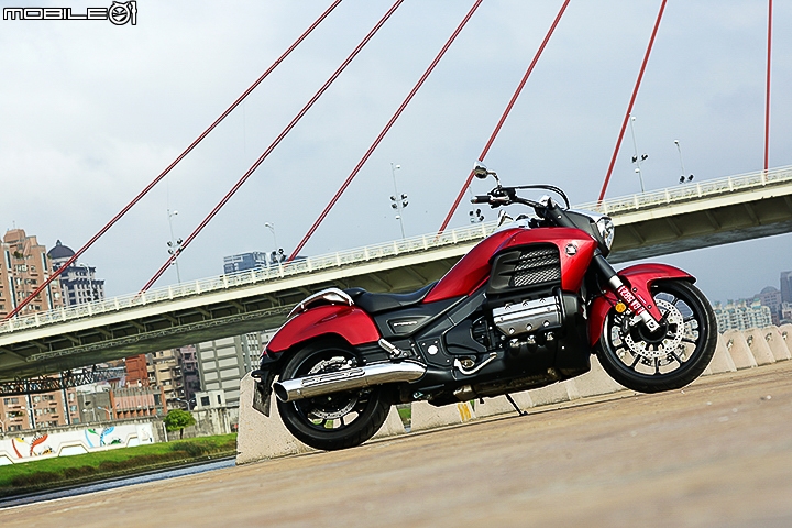 霸氣十足 HONDA GOLDWING F6C