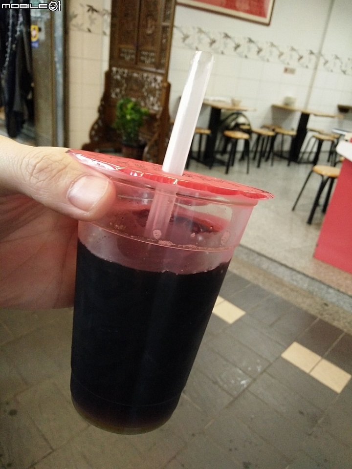 台北秘境小吃【龍記搶鍋麵】+萬華後火車站【萬華仙草冰】
