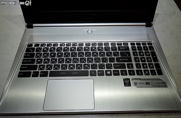 微星 Prestige PX60 2QD 質感銀>薄型 15.6 開箱