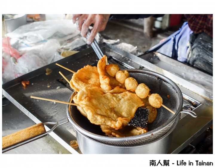 【台南關廟區-美食】山西宮前炸物~~阿婆炸黑輪