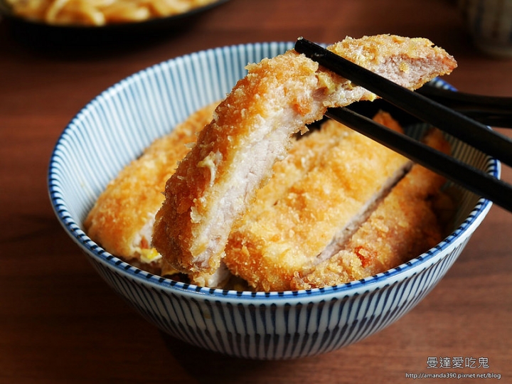 【台南食記】永康區 金田食堂 ● 極品炙燒鮭魚腹壽司 ● 心心念念的濃郁新鮮味 (201601更新) ❤❤