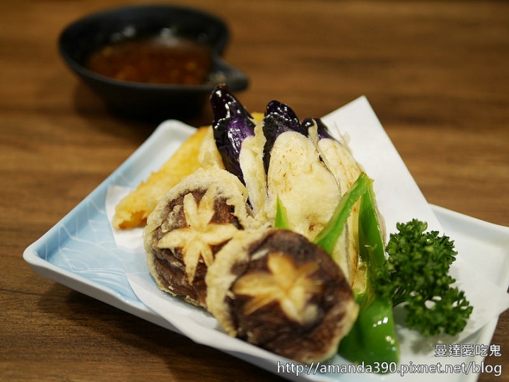 【台南食記】永康區 金田食堂 ● 極品炙燒鮭魚腹壽司 ● 心心念念的濃郁新鮮味 (201601更新) ❤❤