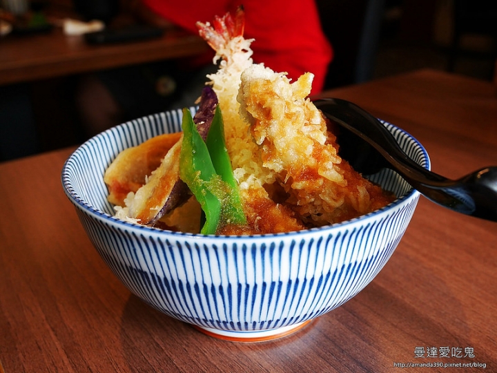 【台南食記】永康區 金田食堂 ● 極品炙燒鮭魚腹壽司 ● 心心念念的濃郁新鮮味 (201601更新) ❤❤