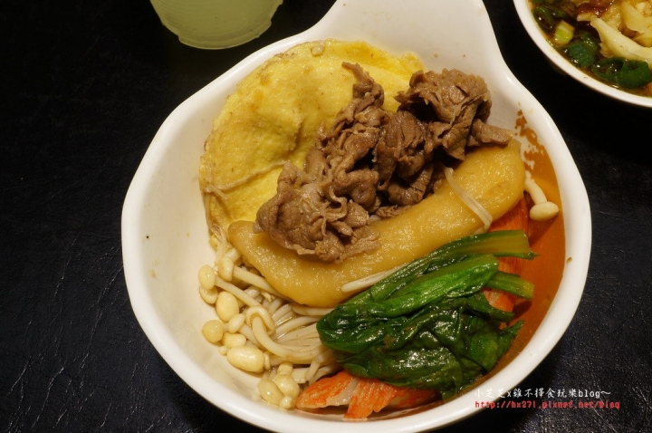 【台北美食】三重火鍋 石頭火鍋找竹間精緻鍋物 三重天台旁 明治冰淇淋吃到飽~