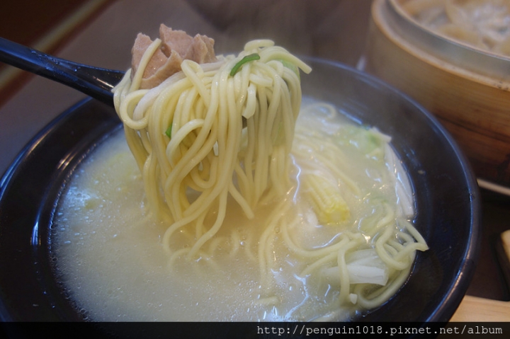 【彰化員林】客萊登精緻早午餐(員水店);西式早餐店裡吃蒸餃!?超美味海鮮鍋燒意麵,吃得到滿滿用心愛心餐點~