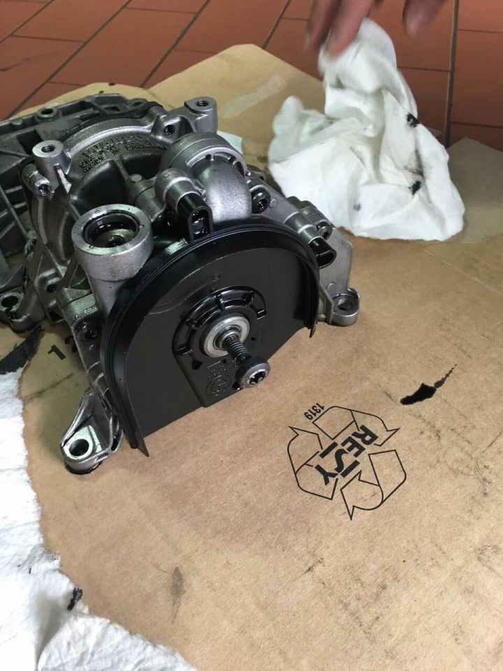 520d 引擎底殼破裂