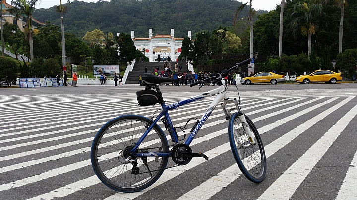 單車騎陡坡瘦的特別快我要挑戰這位大大的陡坡排行榜