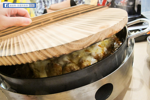 【板橋府中】就算排隊也要吃到~Omaya乳溝起司春川炒雞(板橋實踐店)李光洙愛情(雙倍起司)春川炒雞排鍋|部隊鍋(附上菜單)
