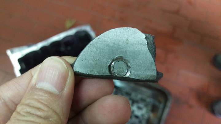 520d 引擎底殼破裂