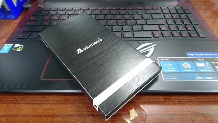 Alumania "Z5" (Color Blue搭配白色Z5)不專業開箱