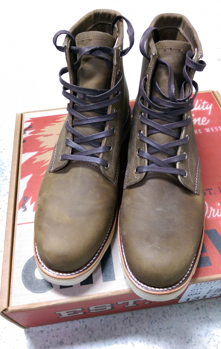 Chippewa 6” Crazy Horse 工作靴