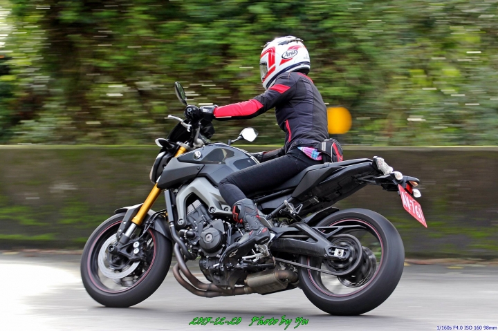 §亞辛希§的初體驗 Yamaha MT-09女生也可以輕易駕馭