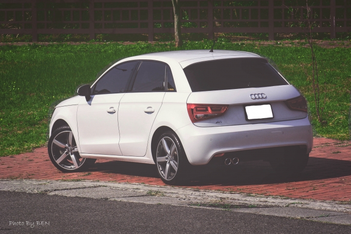 Audi A1 Sportback ---開箱---