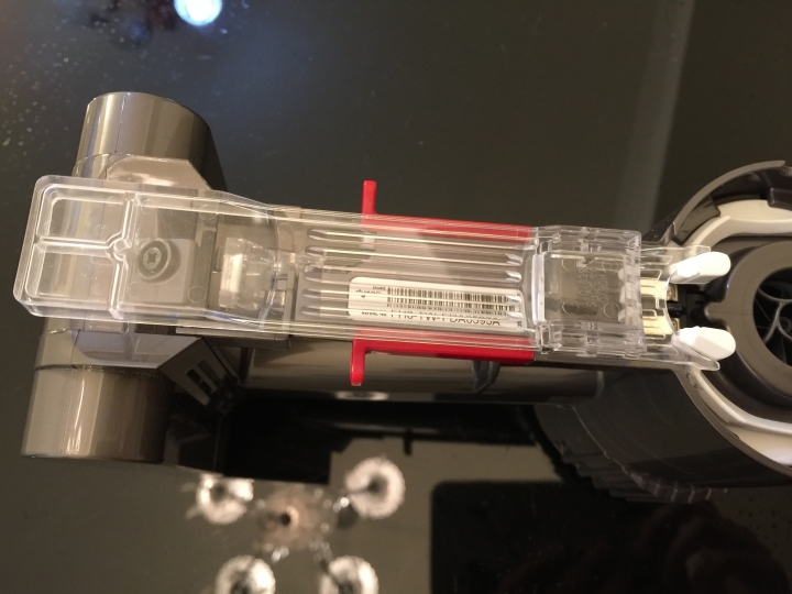 清洗 Dyson 無線吸塵器集塵桶的方法