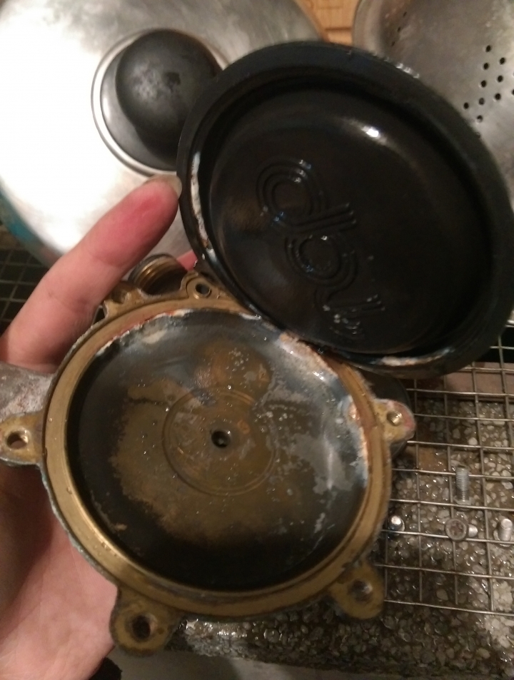 過年就是要 洗熱水器阿,不然要幹嘛