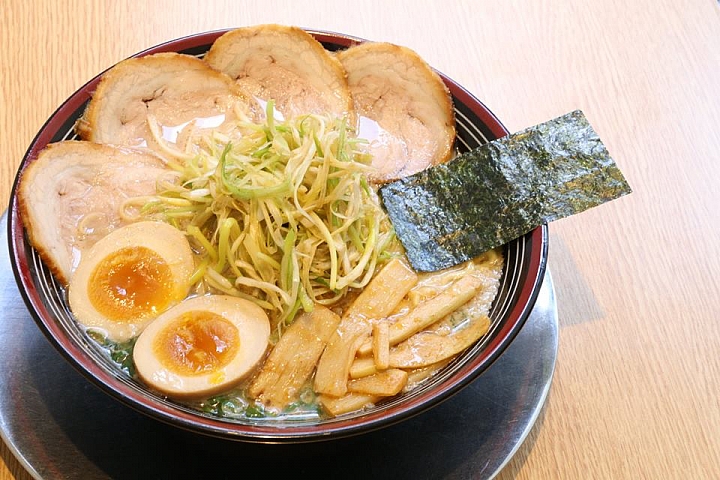 【食記】屯京拉麵林口店~簡單拉麵不簡單的服務體驗