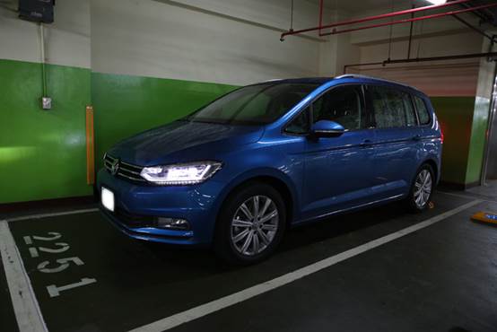 四年前的兩個人,四年後的一家人,還多了VW Touran這位好夥伴!