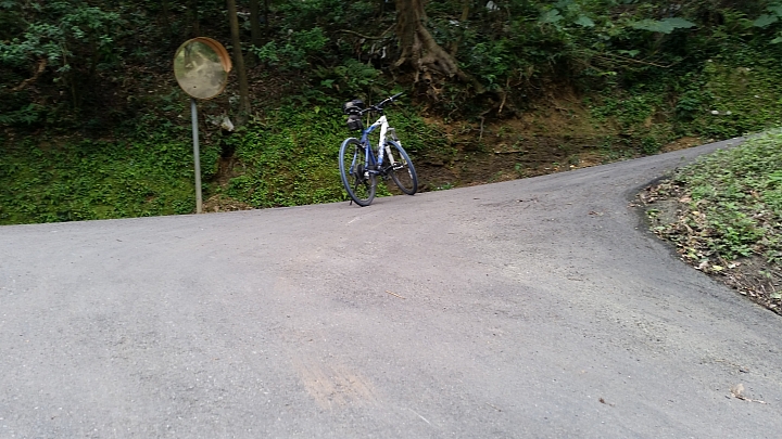 單車騎陡坡瘦的特別快我要挑戰這位大大的陡坡排行榜