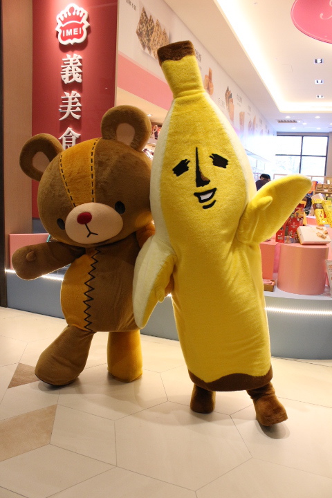 (嘉義市西區)秀泰影城開幕前三天票價99元 1F與廣場介紹