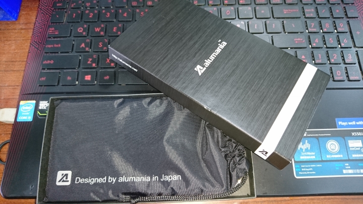 Alumania "Z5" (Color Blue搭配白色Z5)不專業開箱