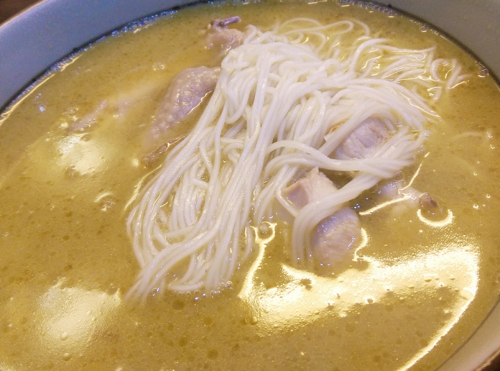 台北木柵。祛寒暖身 順園麻油雞