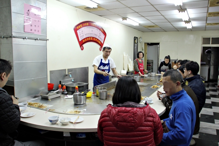 【欣欣大眾鐵板燒】基本炒肉有亮點 (民生路81號)