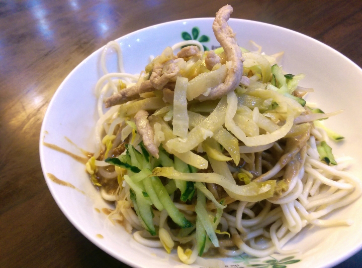 台北木柵。祛寒暖身 順園麻油雞