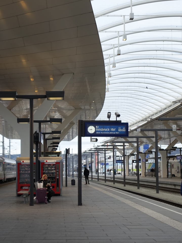 奧地利ÖBB Railjet火車體驗分享。薩爾茲堡Salzburg--因斯布魯克Innsbruck