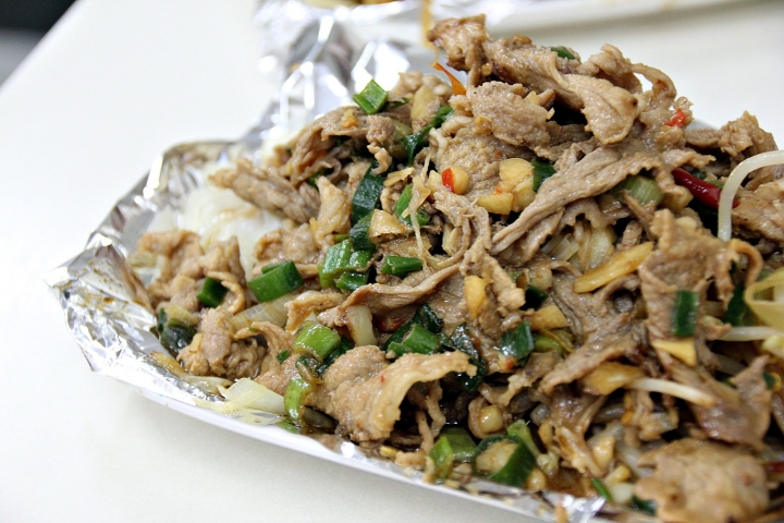 【欣欣大眾鐵板燒】基本炒肉有亮點 (民生路81號)