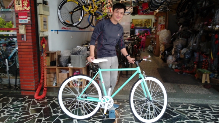 Fixie新手發表一下復古車, 請各位多多指教~~