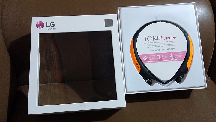 LG HBS-850 頸掛式藍芽運動耳機 超簡單開箱文