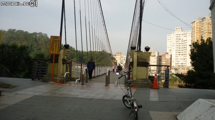 輕鬆單車遊~晨騎陽光橋,碧潭,華山文創園區 ~~