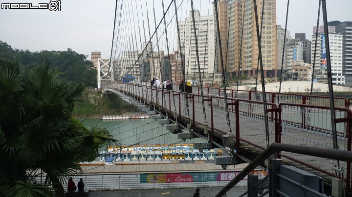 輕鬆單車遊~晨騎陽光橋,碧潭,華山文創園區 ~~