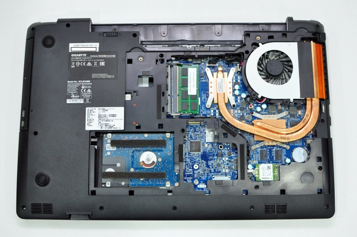 GIGABYTE P17F V5外觀平庸內裝超值的好遊戲筆電