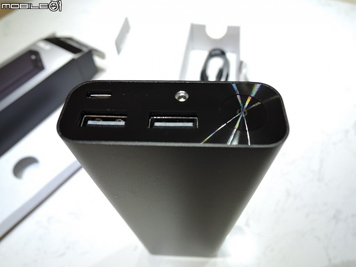 華碩「Zenpower Ultra (黑)」充電大棒入手開箱