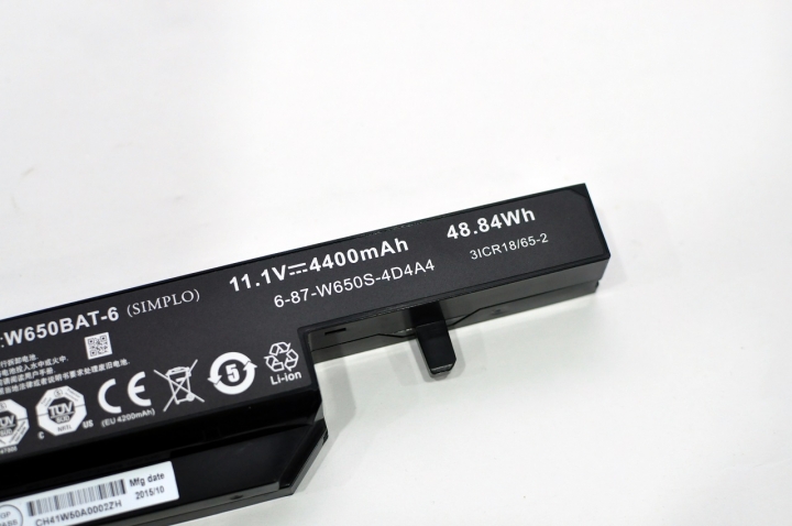 GIGABYTE P17F V5外觀平庸內裝超值的好遊戲筆電