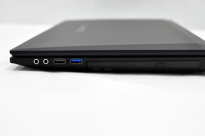 GIGABYTE P15F V5 高CP值遊戲機